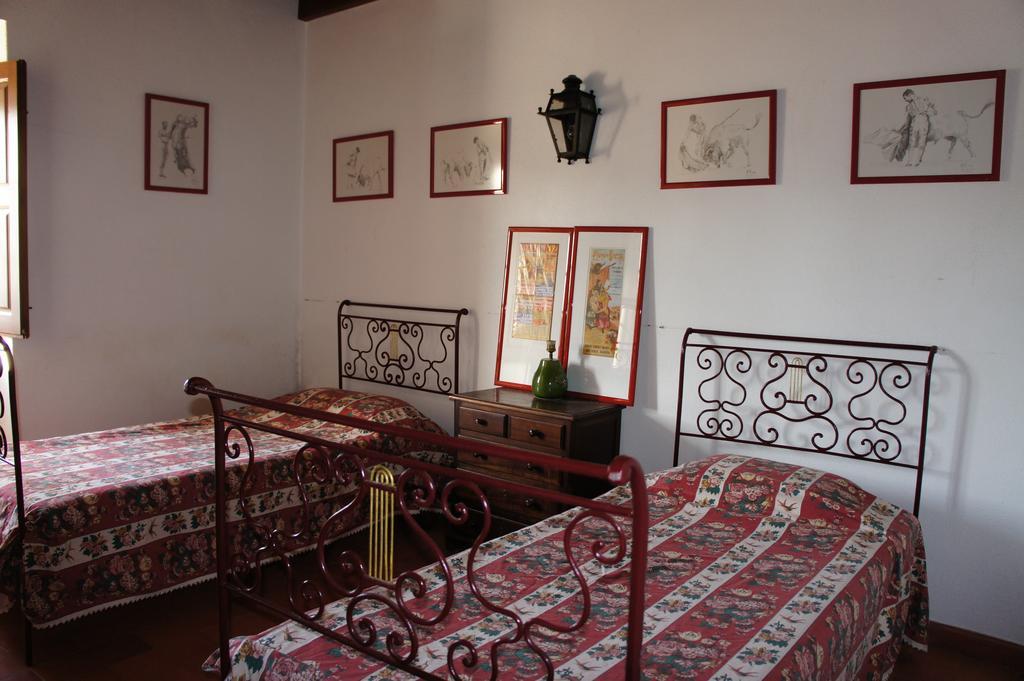 Quinta Das Arribas Guest House Abrantes Room photo